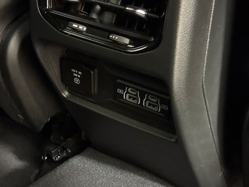 Used 2024 Jeep Grand Cherokee Altitude AWD/4WD image 20
