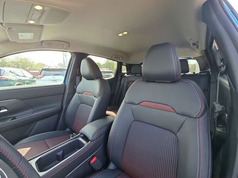 New 2026 Nissan Kicks SR FWD image 11