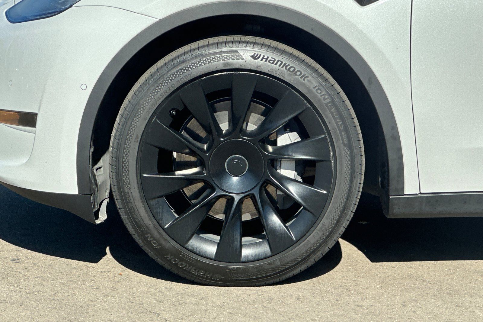 Used 2022 Tesla Model Y Long Range AWD/4WD image 44