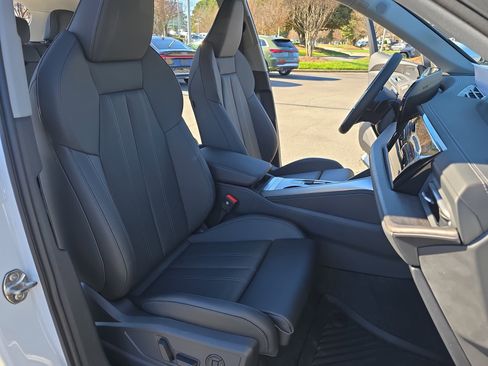 New 2025 Audi Q5 Premium Plus image 10
