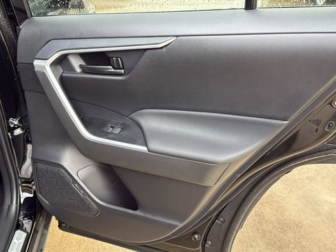 Certified 2025 Toyota RAV4 LE image 29