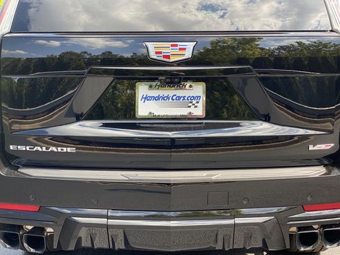 Used 2026 Cadillac Escalade V AWD/4WD image 40