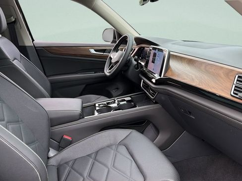 New 2026 Volkswagen Atlas SE FWD image 30