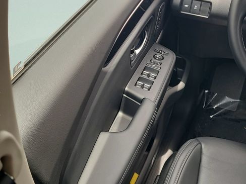 Used 2025 Honda Pilot EX-L image 22