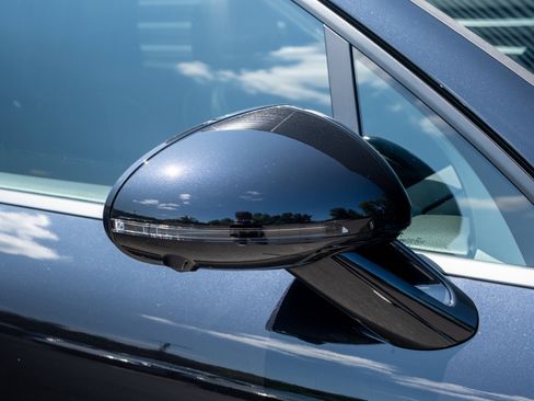 Certified 2026 Porsche Macan image 34