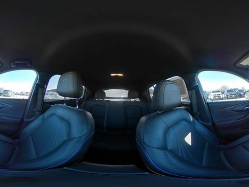 Used 2025 Buick Envista Sport Touring image 41