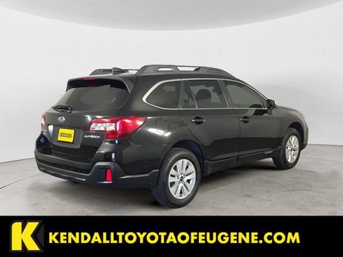 Used 2018 Subaru Outback 2.5i Premium AWD/4WD image 5