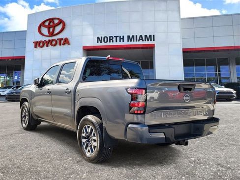 Used 2024 Nissan Frontier SL w/ Technology Package image 3