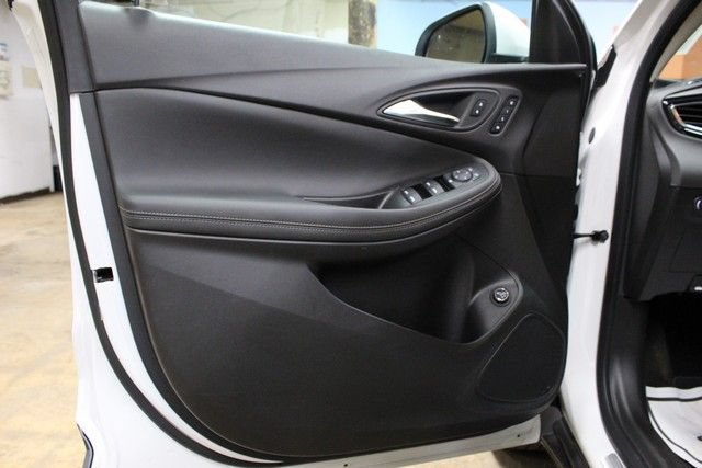 Used 2023 Buick Encore GX Essence w/ Advanced Technology Package FWD image 17