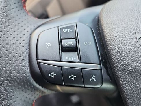 Used 2025 Ford Escape ST-Line Select image 28