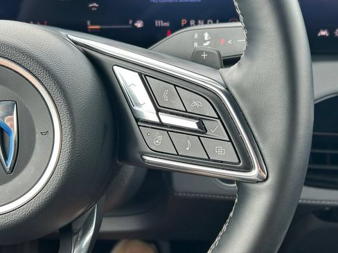 Used 2025 Buick Enclave Preferred FWD image 38