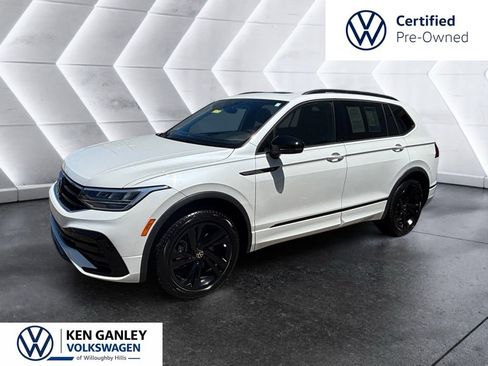 Used 2024 Volkswagen Tiguan SE R-Line AWD/4WD image 1