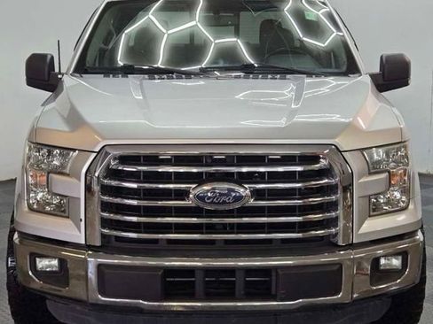 Used 2015 Ford F150 XLT w/ Equipment Group 302A Luxury image 4