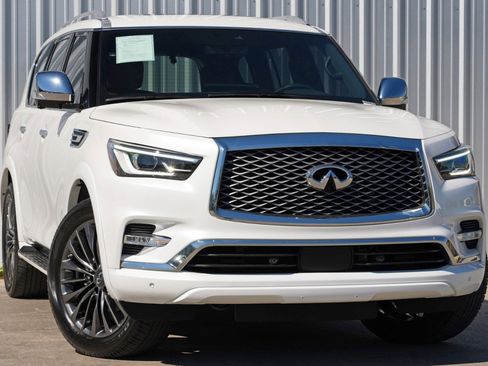 Used 2023 INFINITI QX80 Sensory w/ Cargo Package image 4