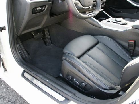 Used 2025 BMW 330i xDrive Sedan image 15
