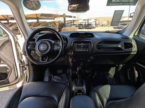 Used 2018 Jeep Renegade Limited w/ Safety & Security Group image 14