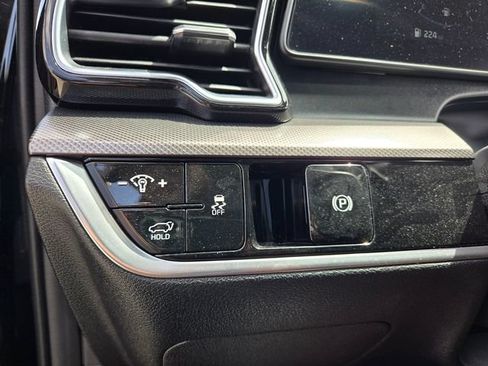 Used 2024 Kia Sportage SX FWD image 5