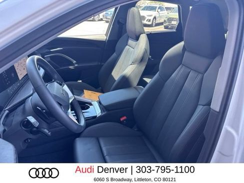 Used 2025 Audi Q5 Premium Plus w/ Premium Plus AWD/4WD image 11