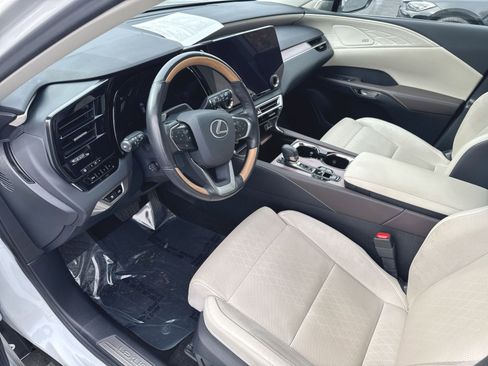 Used 2024 Lexus RX 450h AWD w/ Convenience Package image 10