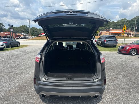 Used 2020 Ford Edge SEL FWD image 11