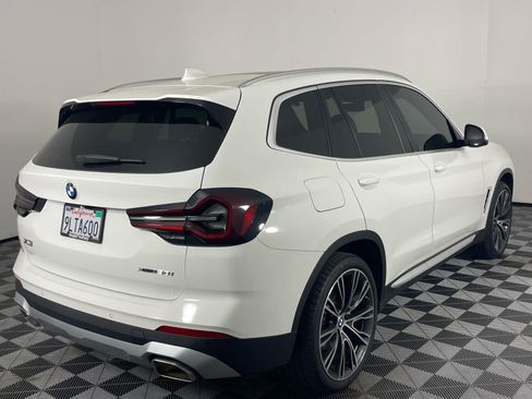 Used 2024 BMW X3 xDrive30i w/ Premium Package AWD/4WD image 3