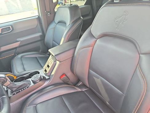 Used 2023 Ford Bronco Badlands image 16