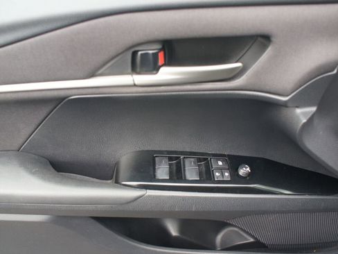 Used 2026 Toyota Camry LE image 28