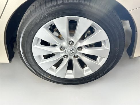 Used 2015 Honda Accord EX-L image 11