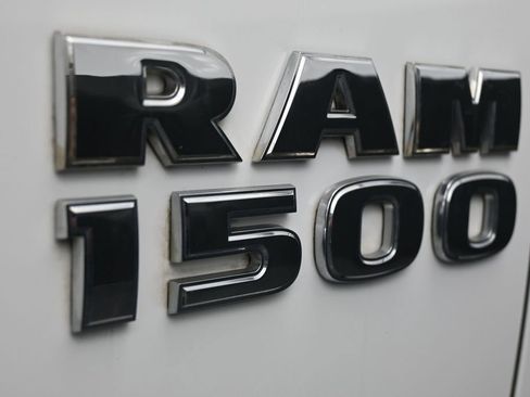 Used 2018 RAM 1500 Express AWD/4WD image 26