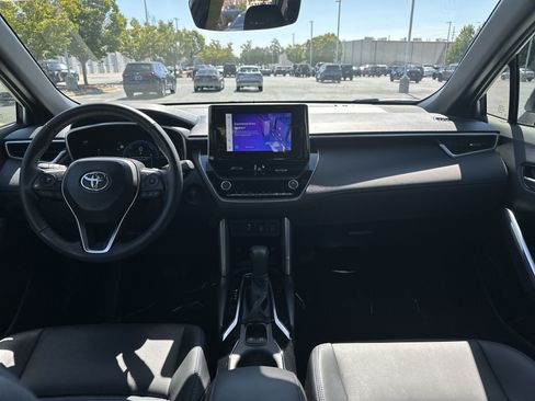 Used 2024 Toyota Corolla Cross AWD Hybrid w/ Convenience Package image 29