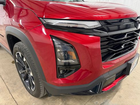 Used 2025 Chevrolet Equinox RS w/ Safety and Technology Package FWD image 4