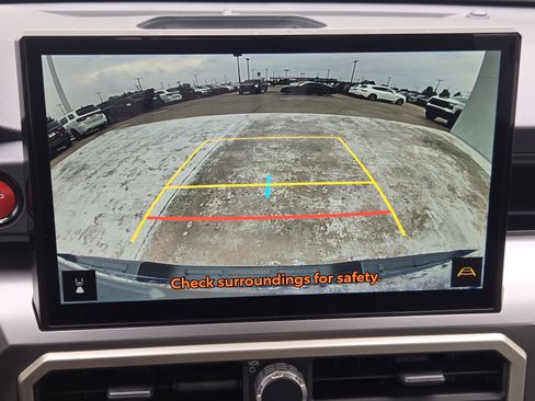 Used 2024 Toyota Tacoma TRD Off-Road image 21