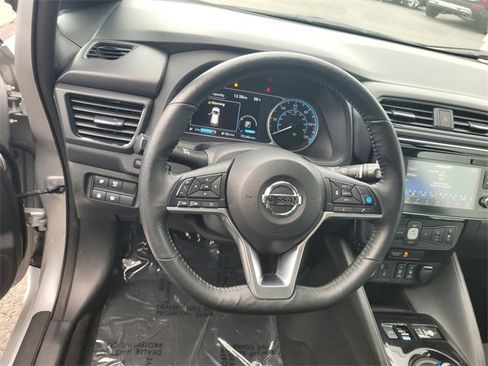 Used 2018 Nissan Leaf SV w/ SV Technology Package image 30