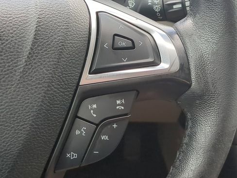 Used 2019 Ford Fusion SEL FWD image 24