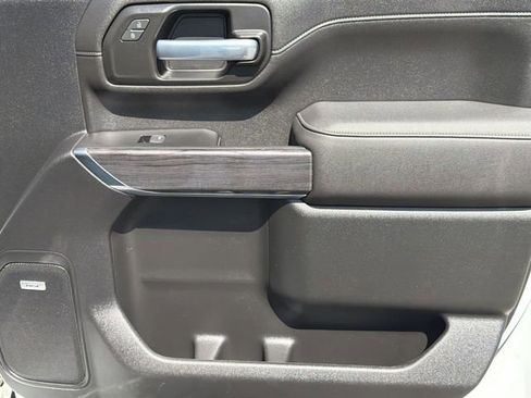 Used 2021 Chevrolet Silverado 2500 LTZ w/ LTZ Convenience Package image 34