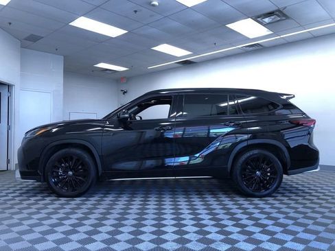 Certified 2025 Toyota Highlander XSE AWD/4WD image 11