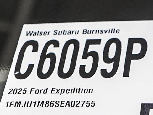 Used 2025 Ford Expedition Platinum w/ Driver's Package AWD/4WD image 32