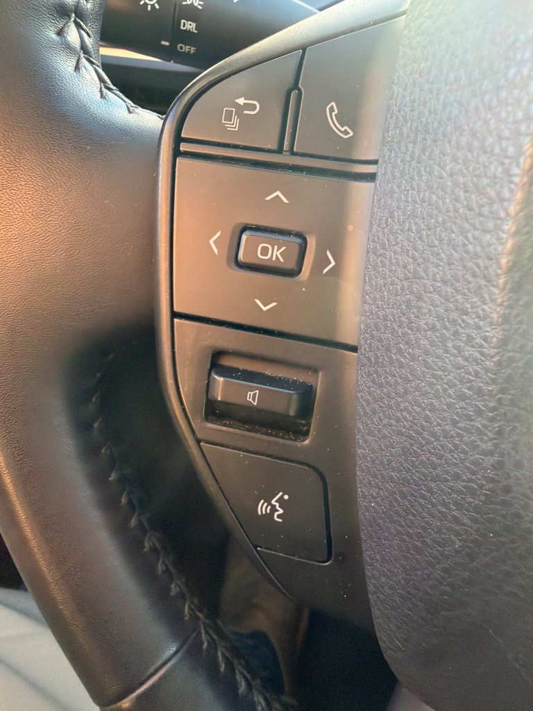 Used 2023 Toyota Prius LE FWD image 23