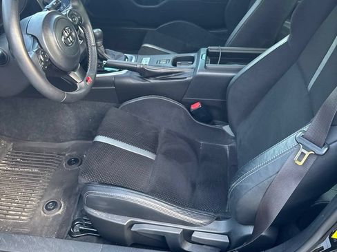 Used 2023 Toyota GR86 Premium RWD image 12