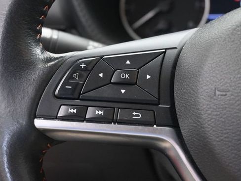 Used 2024 Nissan Sentra SR w/ SR Premium Package FWD image 31