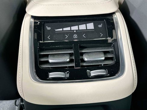 New 2026 Volvo XC90 T8 Plus image 23