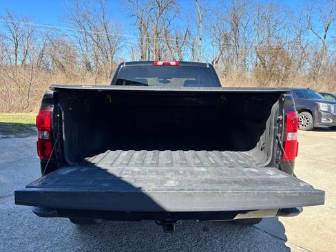 Used 2017 GMC Sierra 1500 SLE image 32