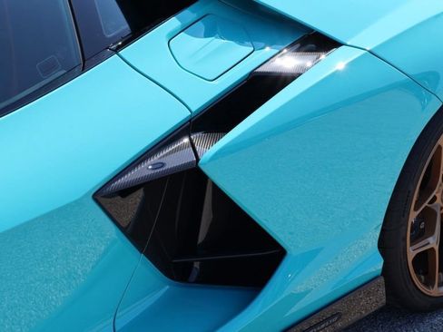 Used 2024 Lamborghini Revuelto AWD/4WD image 36
