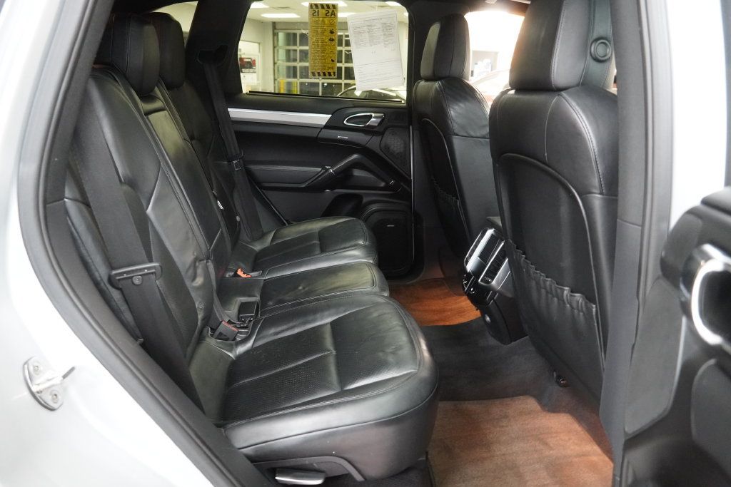 Used 2012 Porsche Cayenne AWD/4WD image 31