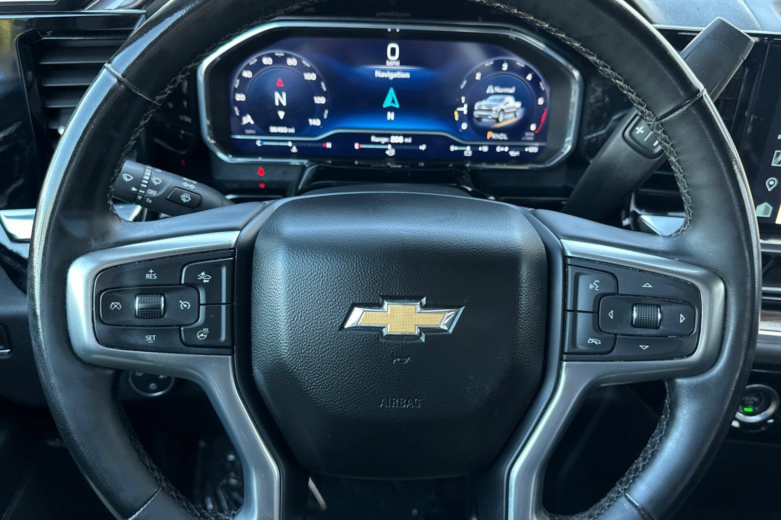 Used 2023 Chevrolet Silverado 1500 LT RWD image 30