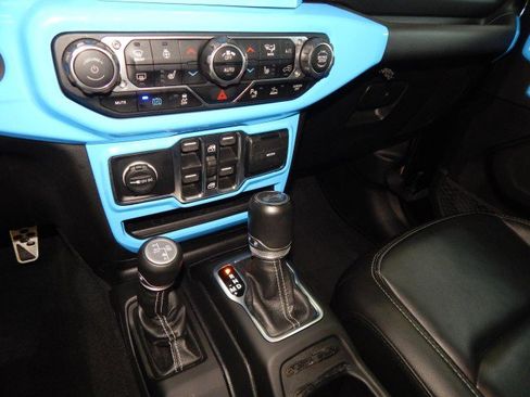 Used 2023 Jeep Wrangler Unlimited Sahara w/ Cold Weather Group image 34