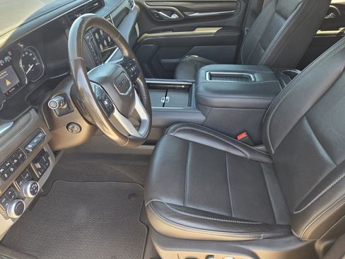 Used 2021 GMC Yukon Denali w/ Denali Premium Package AWD/4WD image 11