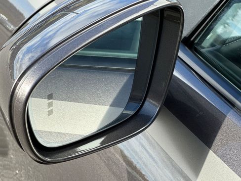 Used 2025 Porsche 911 Turbo image 40