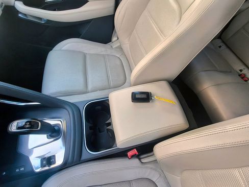 Used 2018 Jaguar E-PACE S image 5