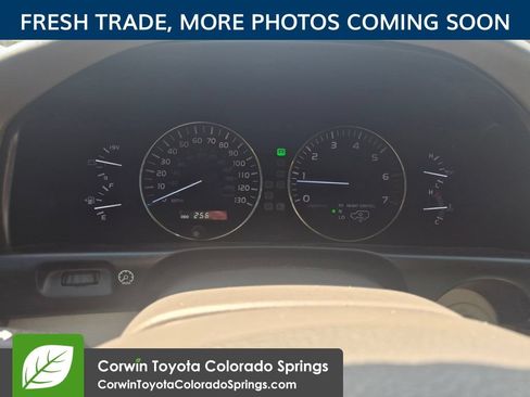 Used 2004 Lexus LX 470 4WD image 10